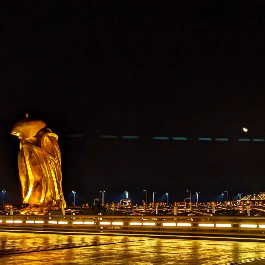 Doha Qatar falcon statue