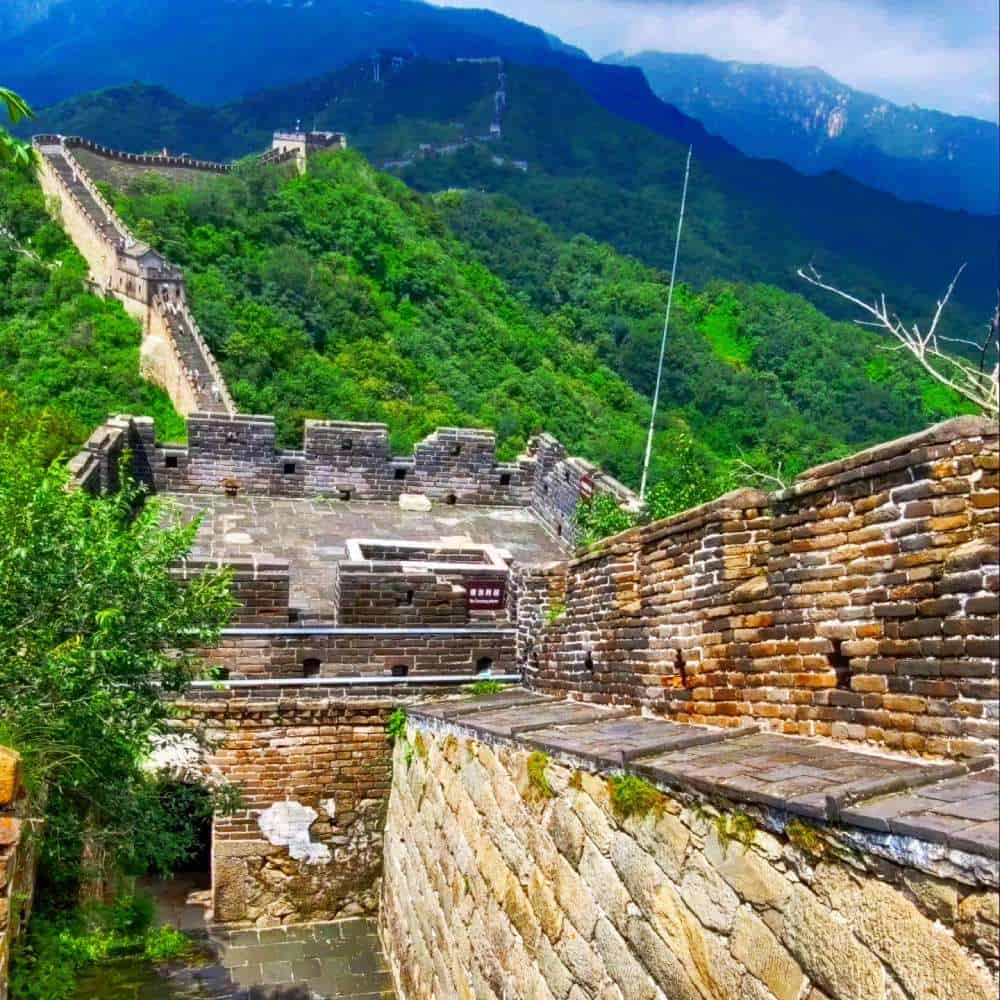 The Great Wall of China_ A Journey Through Time and Adventure green view